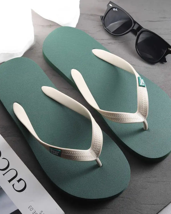 2024 cross-border one free shipping summer new candy-colored men's flip-flops casual beach anti-slip sandals