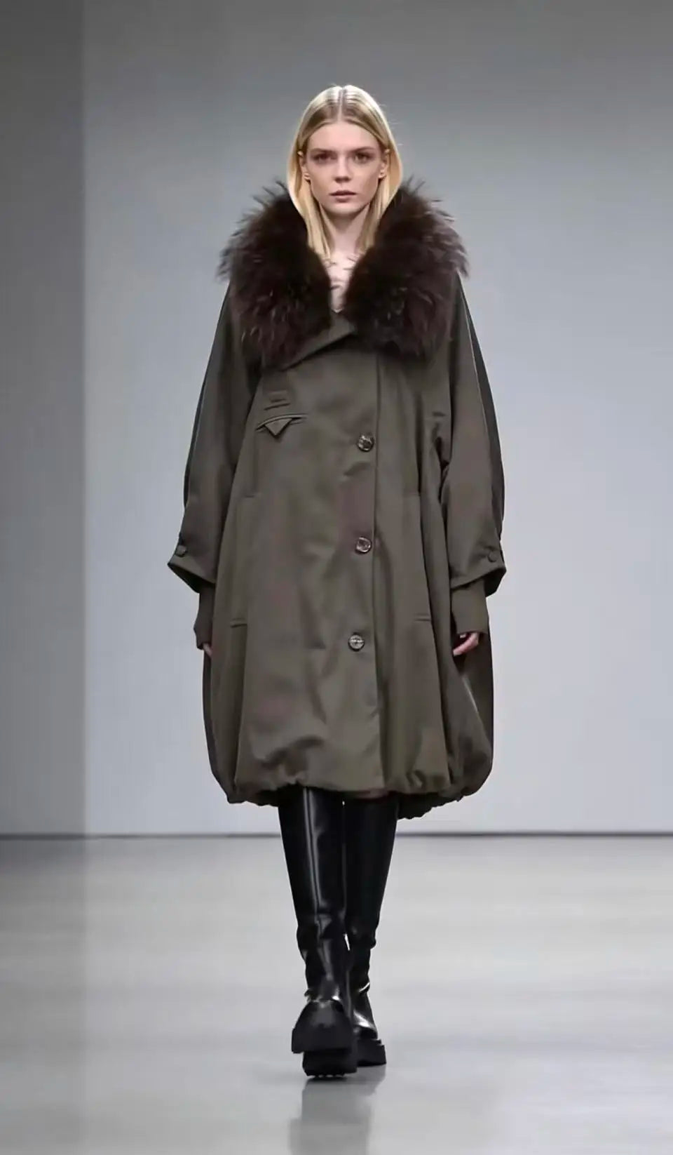 Winter women's new raccoon fur collar removable goose down clothing liner warm fur jacket female model catwalk coat